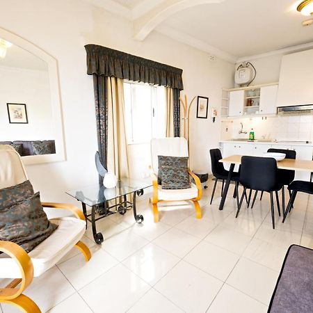 Vic- Seafront Apartment Sliema Ngoại thất bức ảnh
