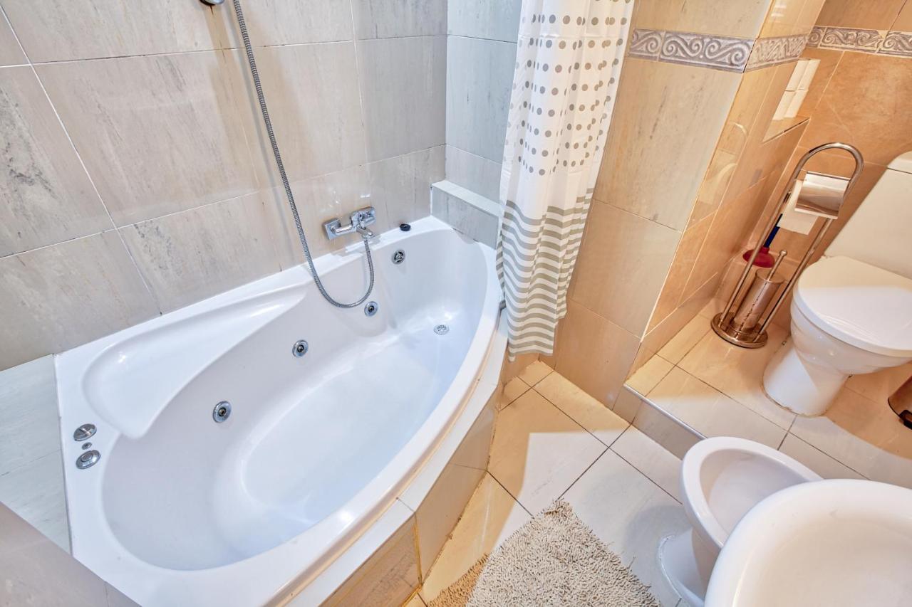 Vic- Seafront Apartment Sliema Ngoại thất bức ảnh