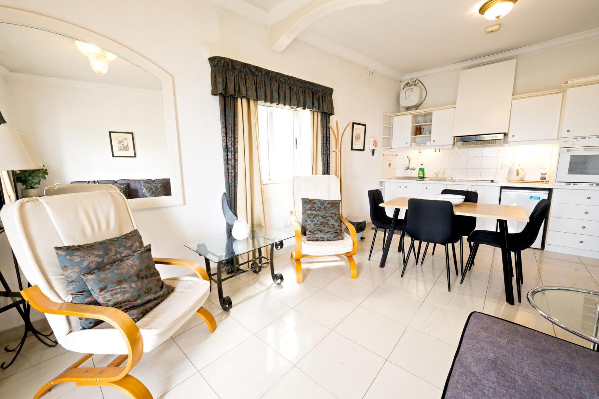 Vic- Seafront Apartment Sliema Ngoại thất bức ảnh